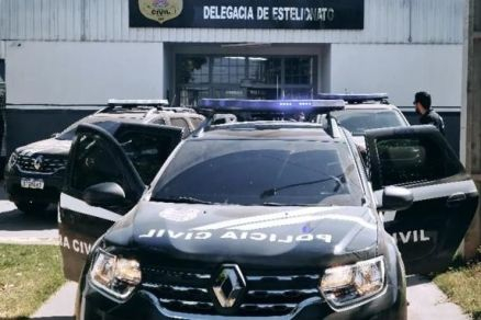 A priso foi efetuada por policiais da Delegacia de Estelionato