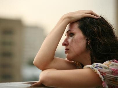 A propenso  depresso pode aumentar ou diminuir de acordo com o ambiente