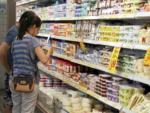 Indstria de alimentos deve se adaptar s novas regras a partir de janeiro de 2014 (Foto: Reproduo EPTV)