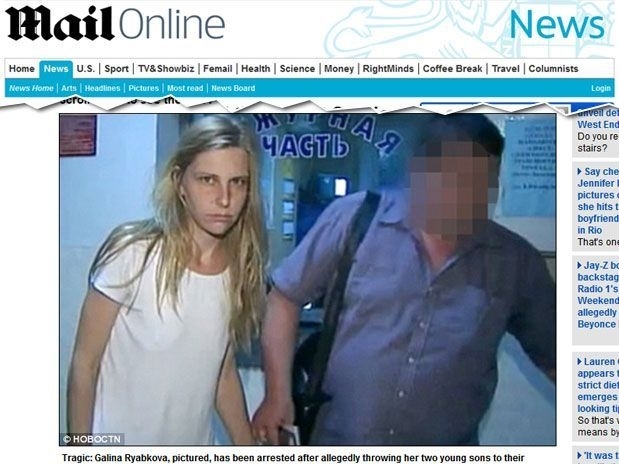 Imagem de reproduo do Daily Mail mostra Galina Ryabkova, 30 anos, em delegacia aps comete o crime