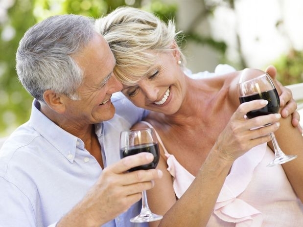 Beber cerca de duas taas de vinho por dia pode melhorar a habilidade, emoo, mobilidade e capacidade de entendimento