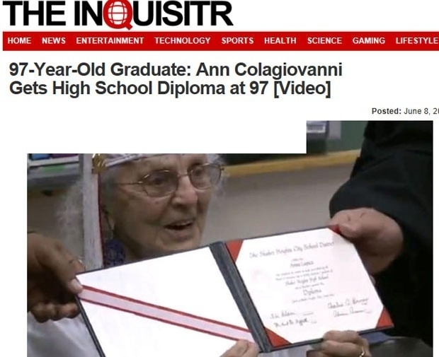 Ann Colagiovanni recebe seu diploma honorrio