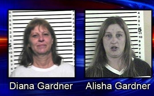Diana e Alisha Gardner foram presas acusadas de dirigir bbadas.
