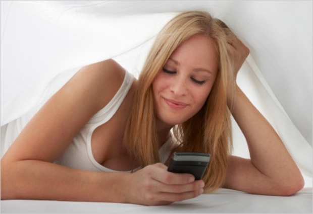 Mulheres mandam mais mensagens erticas que homens