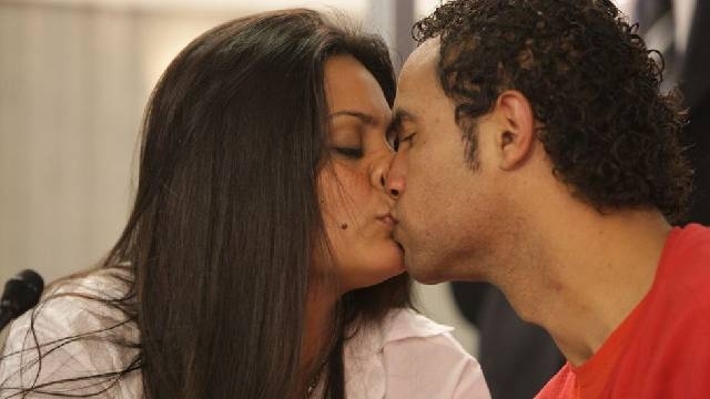 Casamento do goleiro Bruno, ex-Flamengo, com a dentista Ingrid Calheiros acontecer dia 10 de dezembro de 2011