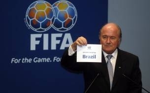 Joseph Blatter, presidente reeleito da Fifa, ao anunciar o Brasil como sede da Copa de 2014
