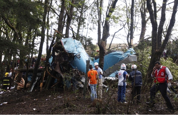 Queda de avio bimotor mata todos os 14 ocupantes em Honduras