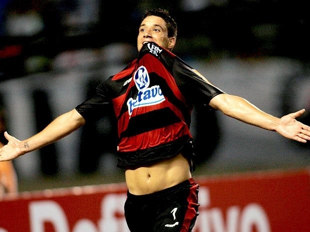 Luxemburgo elogiou atuao de Thiago Neves em vitria do Flamengo