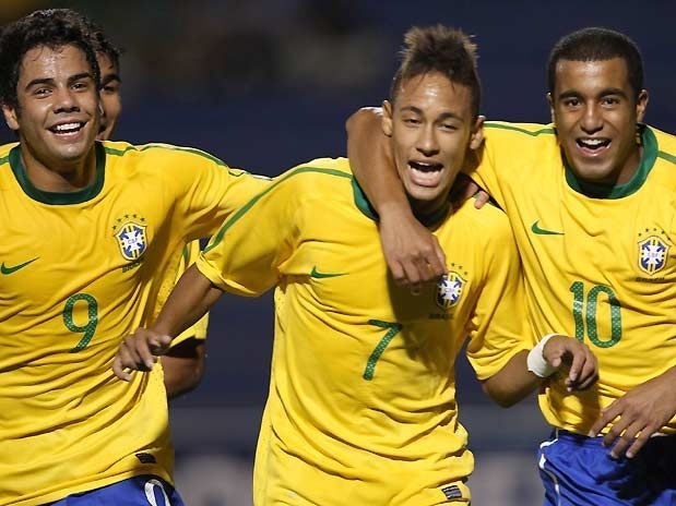 Neymar d show e Brasil goleia na estreia