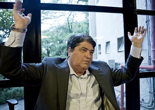 O apresentador Jos Luiz Datena  condenado a uma advertncia pela Secretaria da Justia de SP