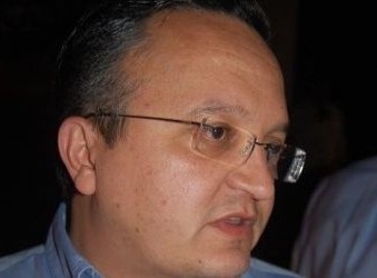 O senador eleito Pedro Taques (PDT) era desconhecido dos eleitores do interior