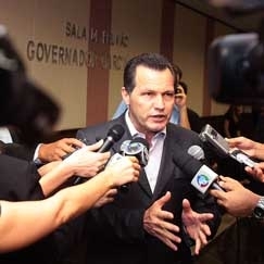 O governador Silval Barbosa durante entrevista coletiva que anunciou o descobrimento de uma jazida de fosfato no Estado