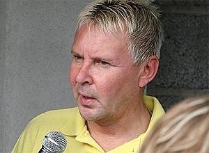 O ex-campeo olmpico Matti Nykanen foi condenado a 16 meses de priso por esfaquear sua mulher, Mervi Tapola