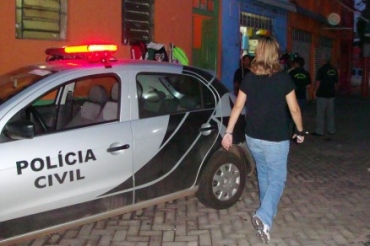 Os policiais civis contaram com o apoio da PF em Cceres para prender traficante