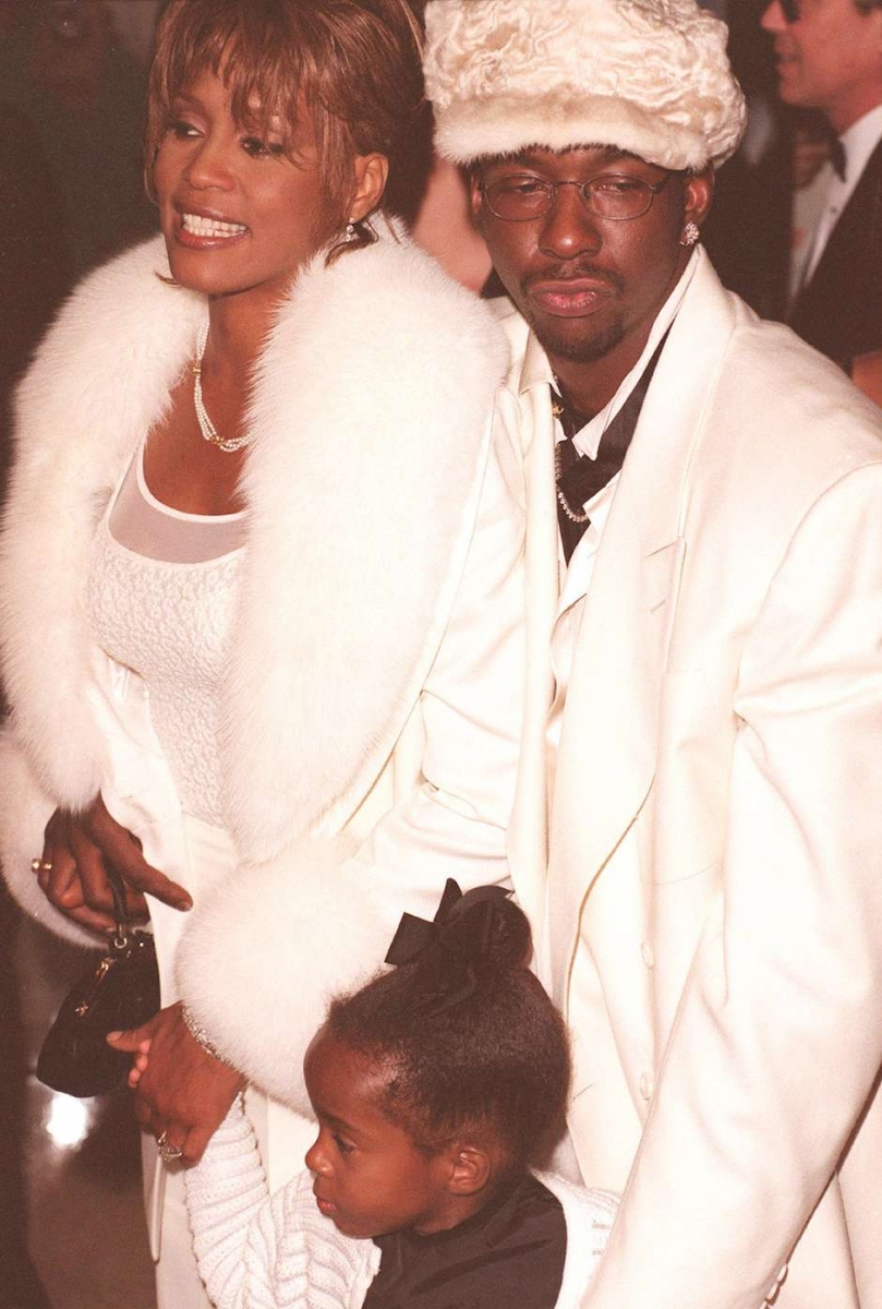Whitney, o marido, Bobby Brown, e a filha em foto de 1998, ano em que o motorista da famlia disse ter visto o casal fumando crack na frente da criana de cinco anos
