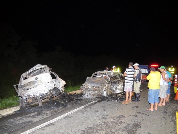 Acidente deixa 5 mortos na MG-344, entre Cssia (MG) e Capetinga (MG)