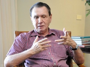 O deputado federal Carlos Bezerra (PMDB).