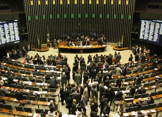 Congresso vota Oramento 2015 no plenrio da Cmara