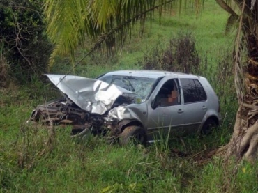 O motorista bateu a cabea no para-brisa e no resistiu ao traumatismo craniano