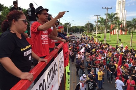 Servidores pblicos de Mato Grosso deflagraram greve geral no dia 31 de maio