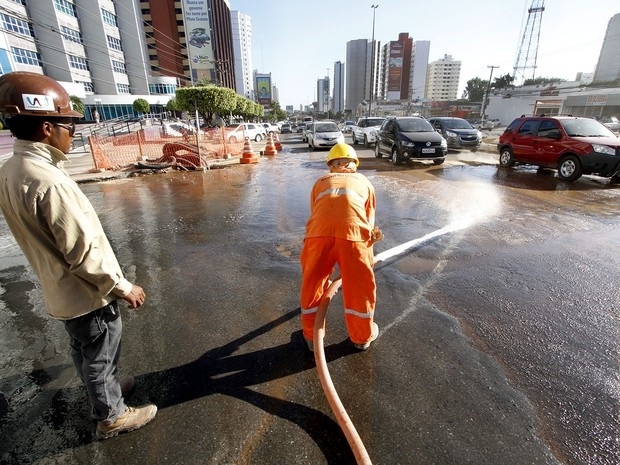 Obras de trincheira tm incio na Avenida do CPA. (Foto: Edson Rodrigues / Secopa)