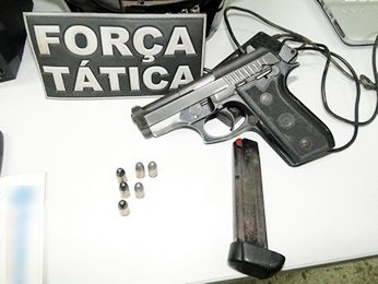 Operao apreendeu armas, drogas e recuperou veculos. (Foto: 4BPM)