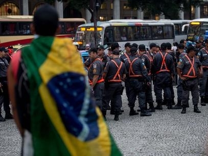 Policiais tm como objetivo evitar o fechamento de ruas e avenidas