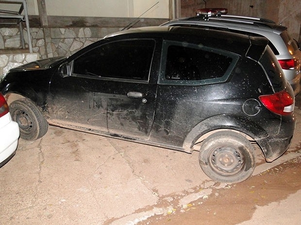 Veculo foi recuperado com adolescente de 16 anos em Vrzea Grande. (Foto: Assessoria PM)