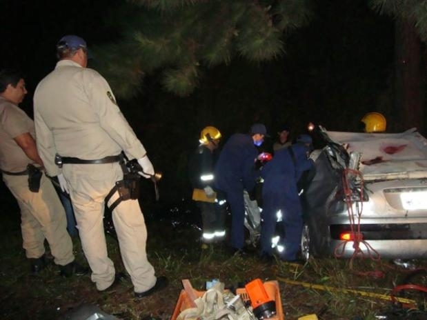 Acidente entre dois veculos causou a morte de cinco pessoas na BR-282 em Santa Catarina