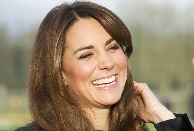 Kate Middleton, a duquesa de Cambridge, teria deixado escapar que espera uma menina(Foto: Arthur Edwards/AP)