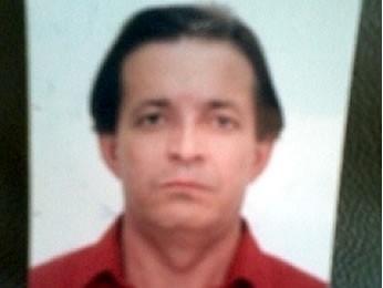 Professor tinha 50 anos e morreu atingido por trs golpes de faca (Foto: Polcia Civil)