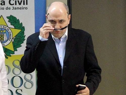 Neurocirurgio Ado Orlando Crespo Gonalves presta depoimento Cezar Loureiro - / Agncia O Globo