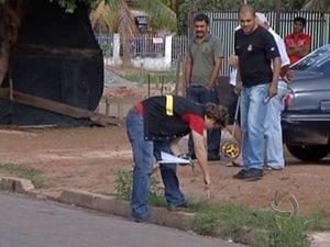 Delegado diz que casal segue foragido e apenas o veculo foi apreendido (Foto: Reproduo/TVCA)