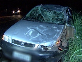 Carro bateu na traseira de outro veculo na MT-010 (Foto: Reproduo/ TVCA)