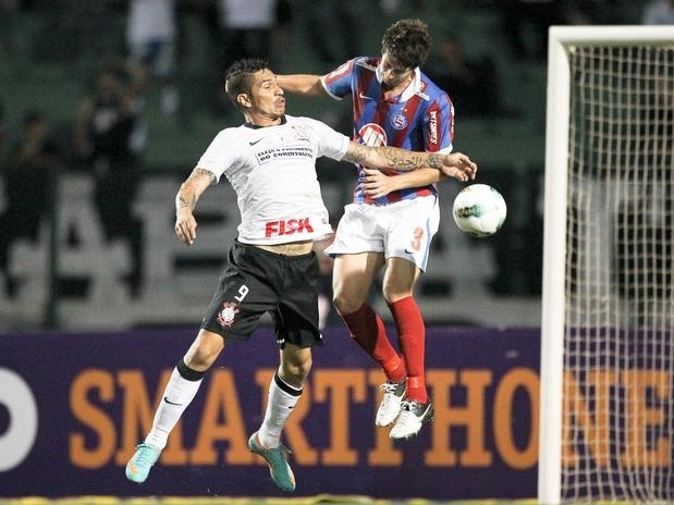 Clube alvinegro enfrentou adversrio direto do rival Palmeiras contra o rebaixamento