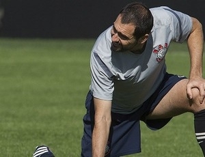 Danilo, em treino do Corinthians, no CT