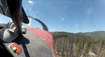 Sobreviventes filmam momento de desastre de avio nos EUA (Foto: BBC) 