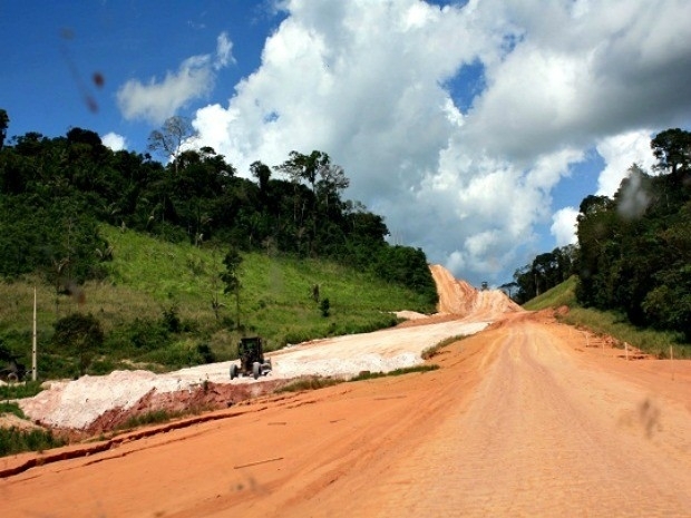 BR-163 entre MT e Par favorecer desenvolvimento econmico dos esta.