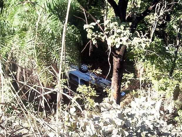 Carro foi encontrado por um familiar das vtimas, de acordo com a PRF.