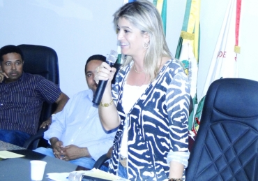 Luciane Bezerra em Araputanga  