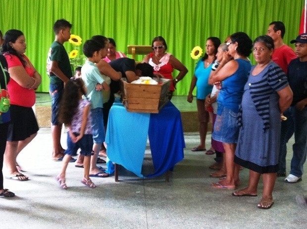 Corpo de Neuciane foi velado em igreja evanglica na Zona Oeste