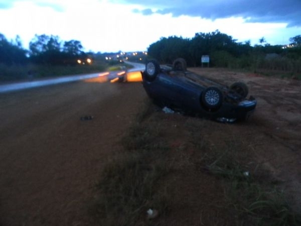 Carro capotou quando chegava a Sorriso