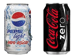 Latas da Pepsi Light e da Coca-Cola Zero