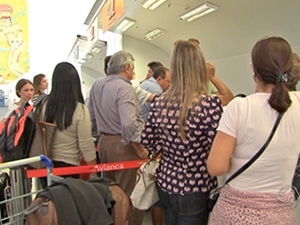 Passageiros devem embarcar apenas no final desta tarde