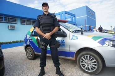 Tenente PM Gelson Felisberto disse que o suspeito tambm carregava uma lanterna e uma mquina fotogrfica