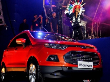 Ford apresenta novo EcoSport na praia da Barra, em Salvador