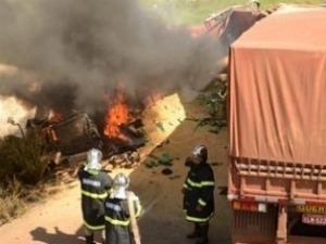 Quatro pessoas morreram em acidente com duas carretas explodidas (Foto: Varlei Cordova/Agora MT)