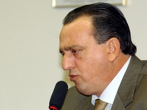 O deputado Pedro Henry (PP-MT), em depoimento no Conselho de tica da Cmara em 2005