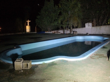 Piscina onde foi encontrada menina de 2 anos em So Bernardo do Campo, ABC (Foto: Hlio Torchi/AE)