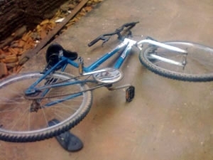 Caminhoneiro foi atacado quando ia para casa de bicicleta